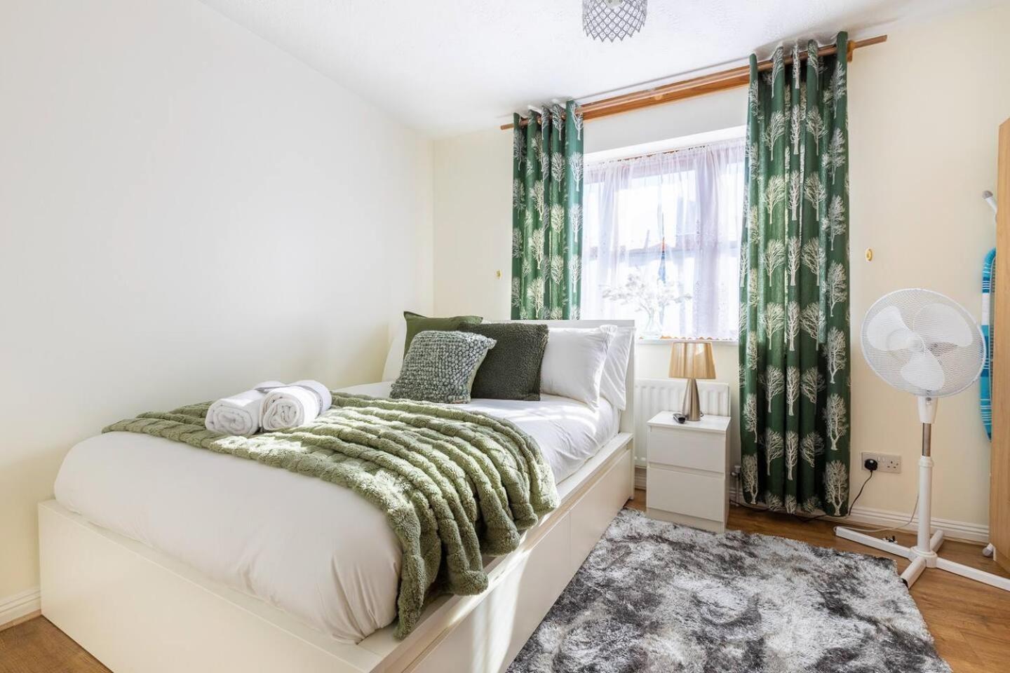 Cozy Family-Friendly House Apartment Erith Екстериор снимка